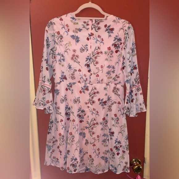 BEAUTY and the Beast Juniors Floral Pink Dress Size M EUC - Picture 5 of 6